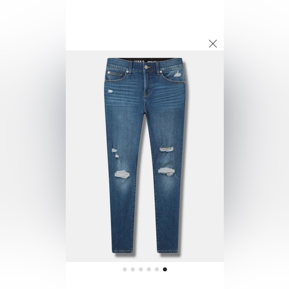 Torrid Bombshell Skinny premium stretch high rise Jean size 12.